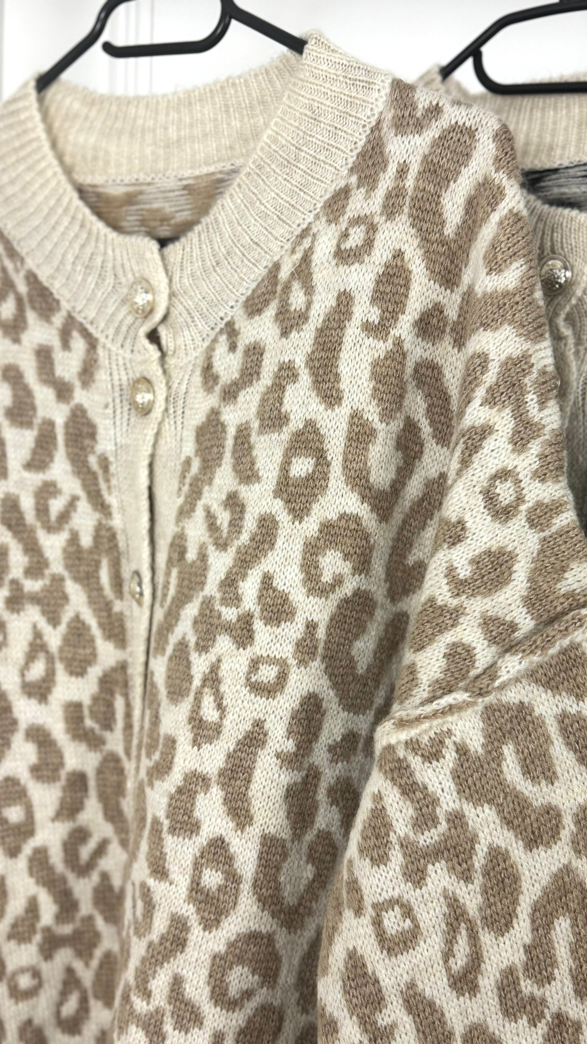 Strickjacke mit Leopardmuster DEFNE