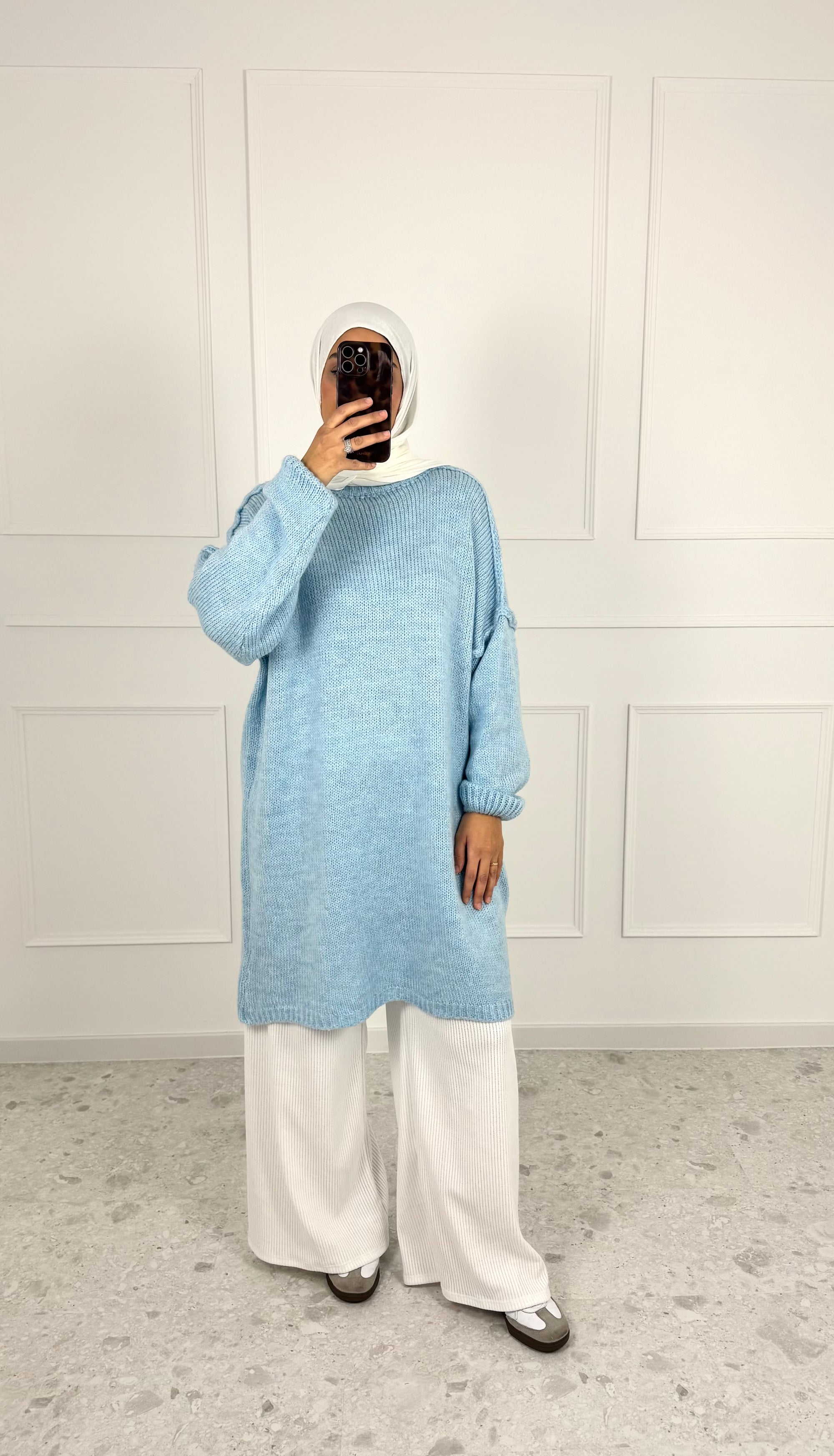 Talia Strick-Pullover