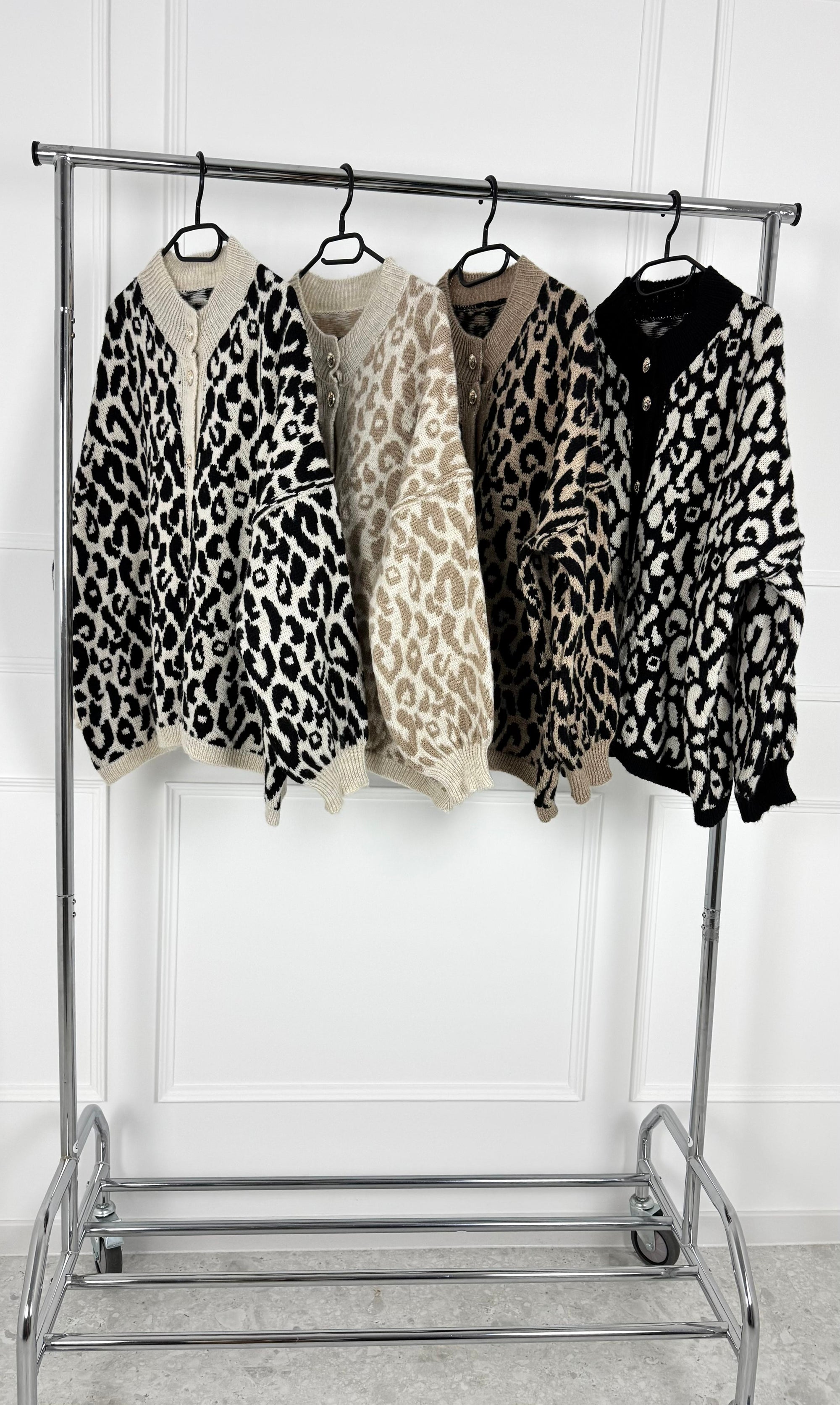 Strickjacke mit Leopardmuster DEFNE