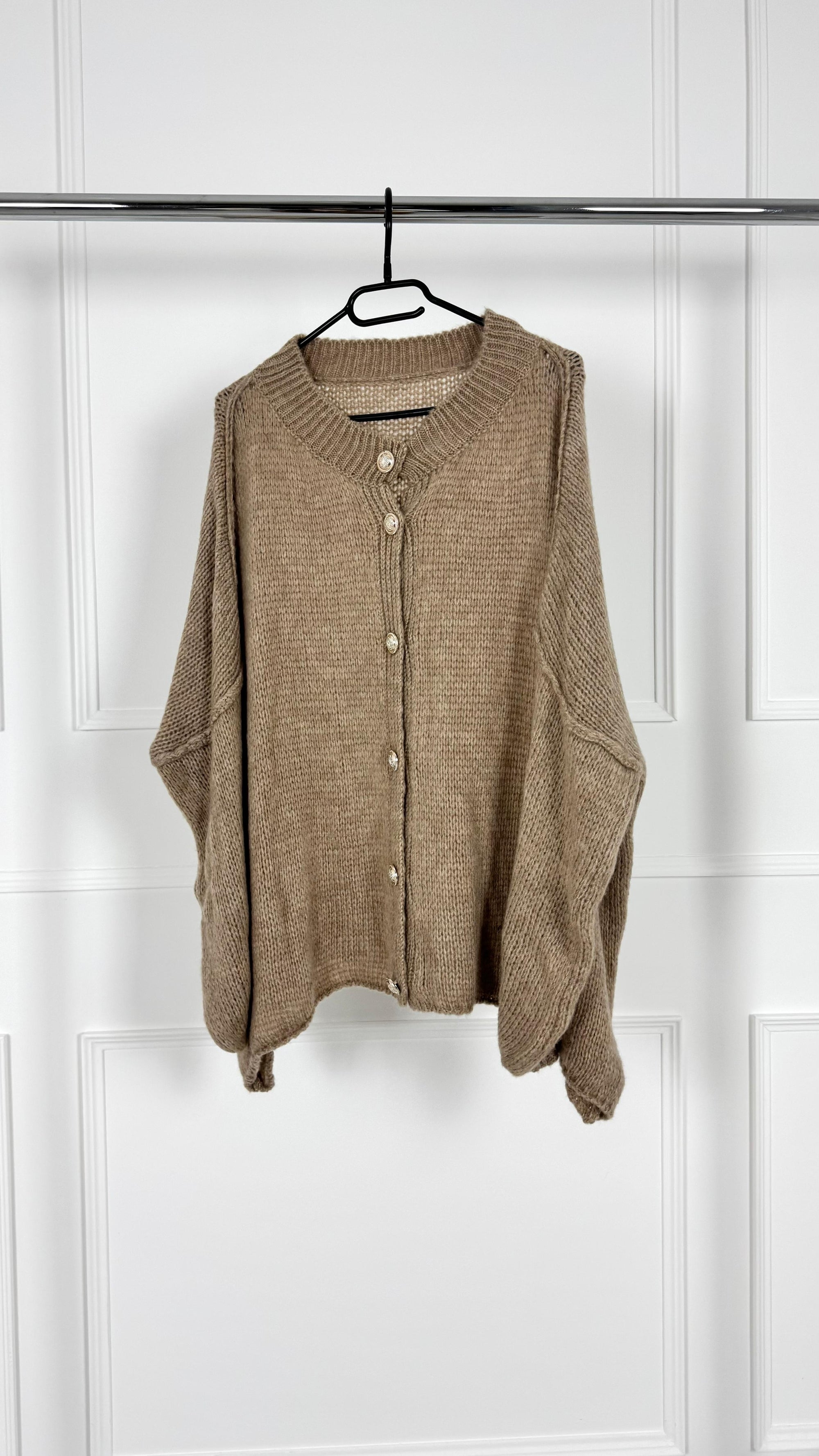 Strickjacke mit Knöpfe ELVIN