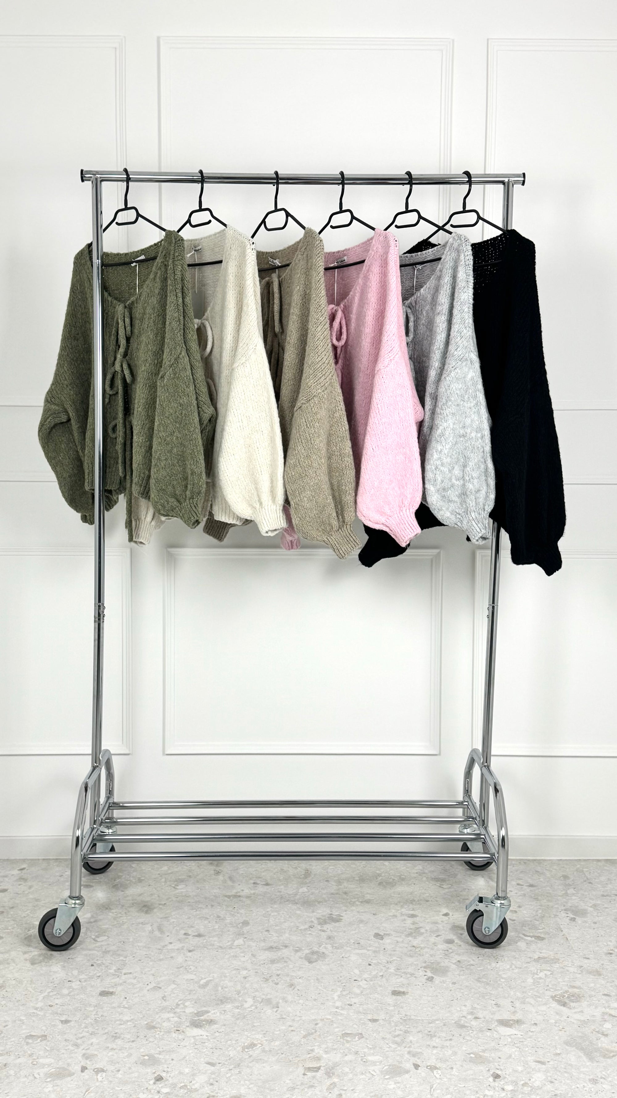 Strickjacke mit Schleife EFLIN