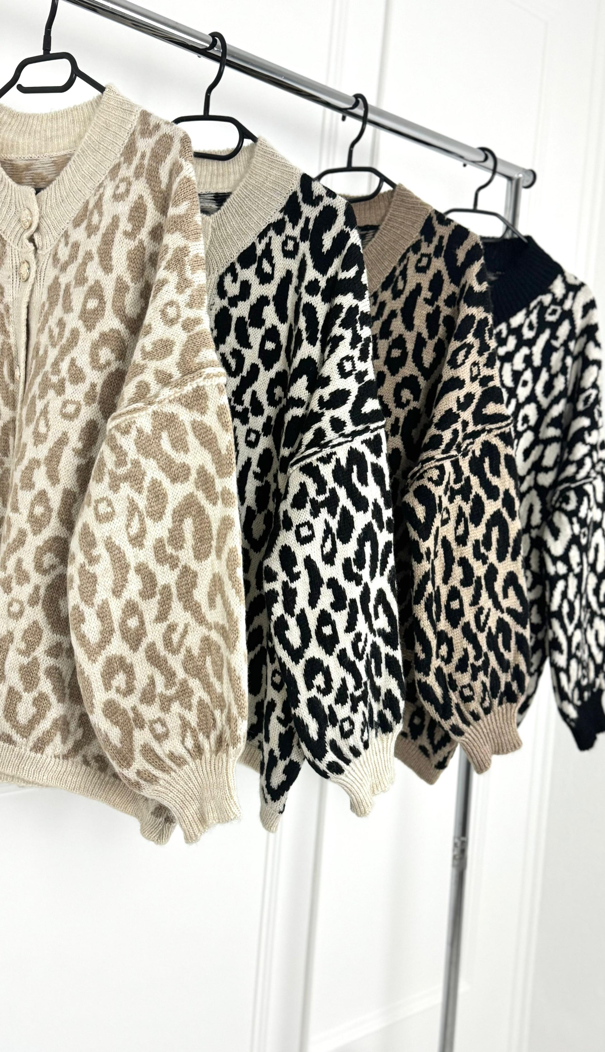 Strickjacke mit Leopardmuster DEFNE
