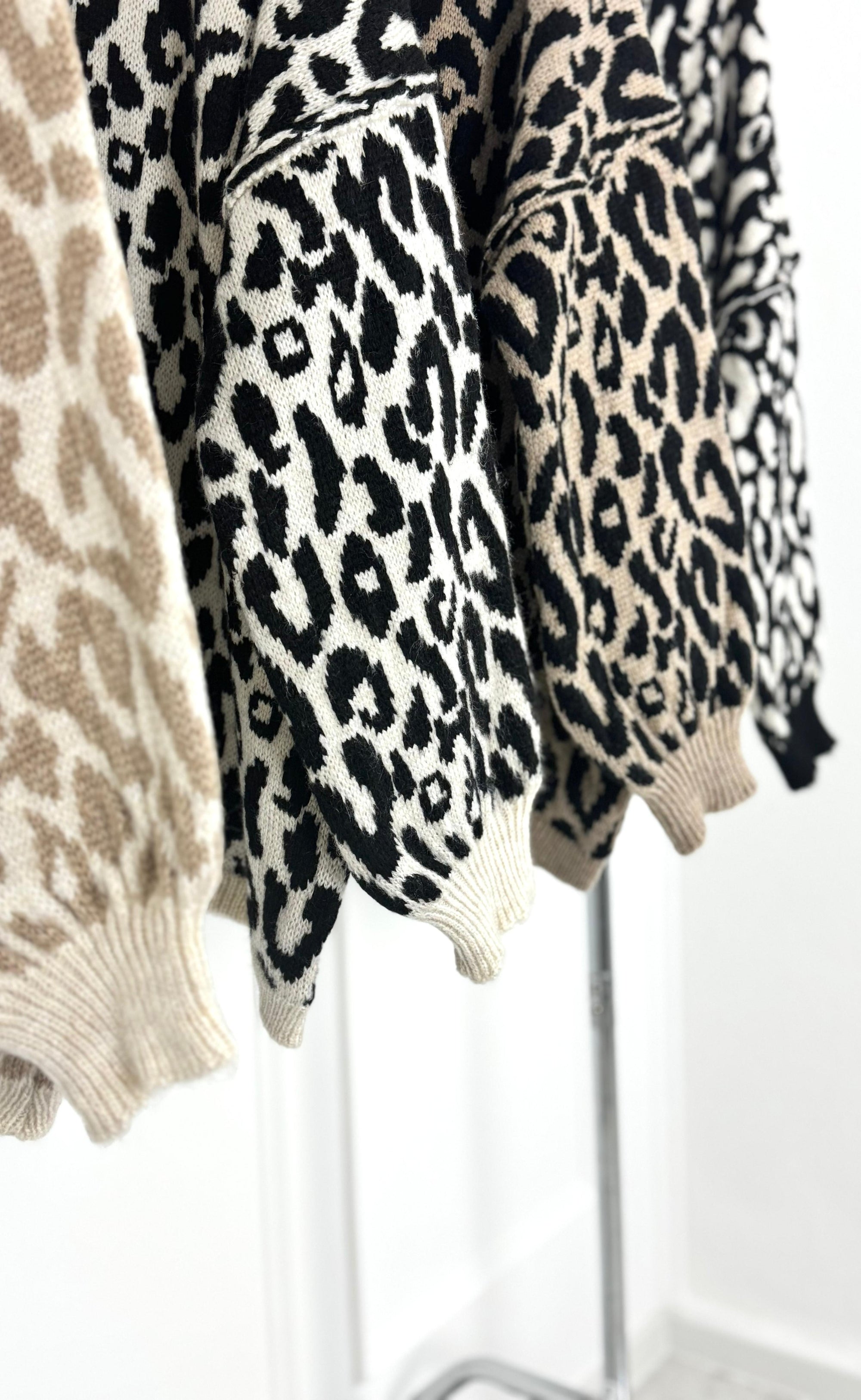 Strickjacke mit Leopardmuster DEFNE