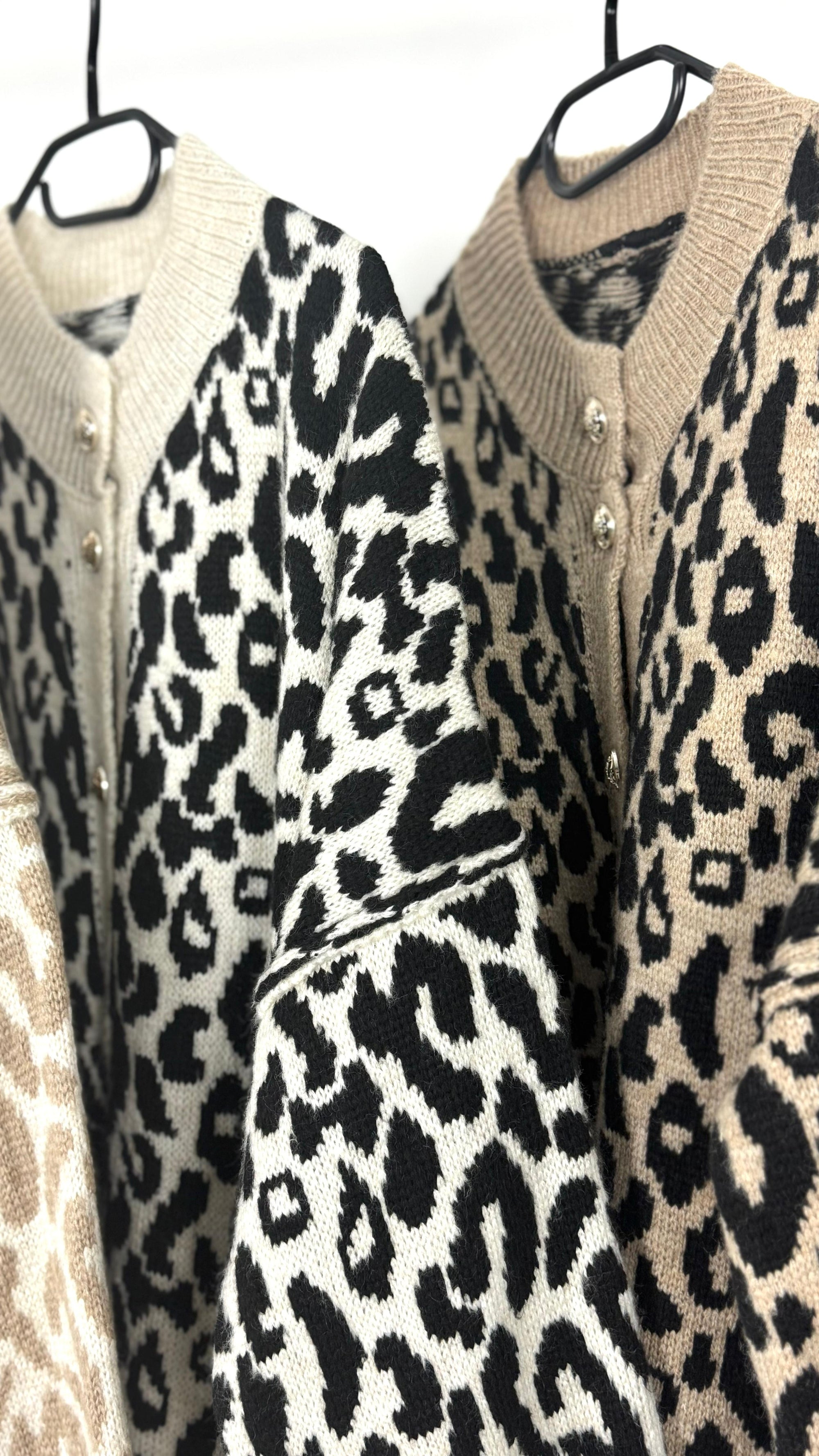 Strickjacke mit Leopardmuster DEFNE